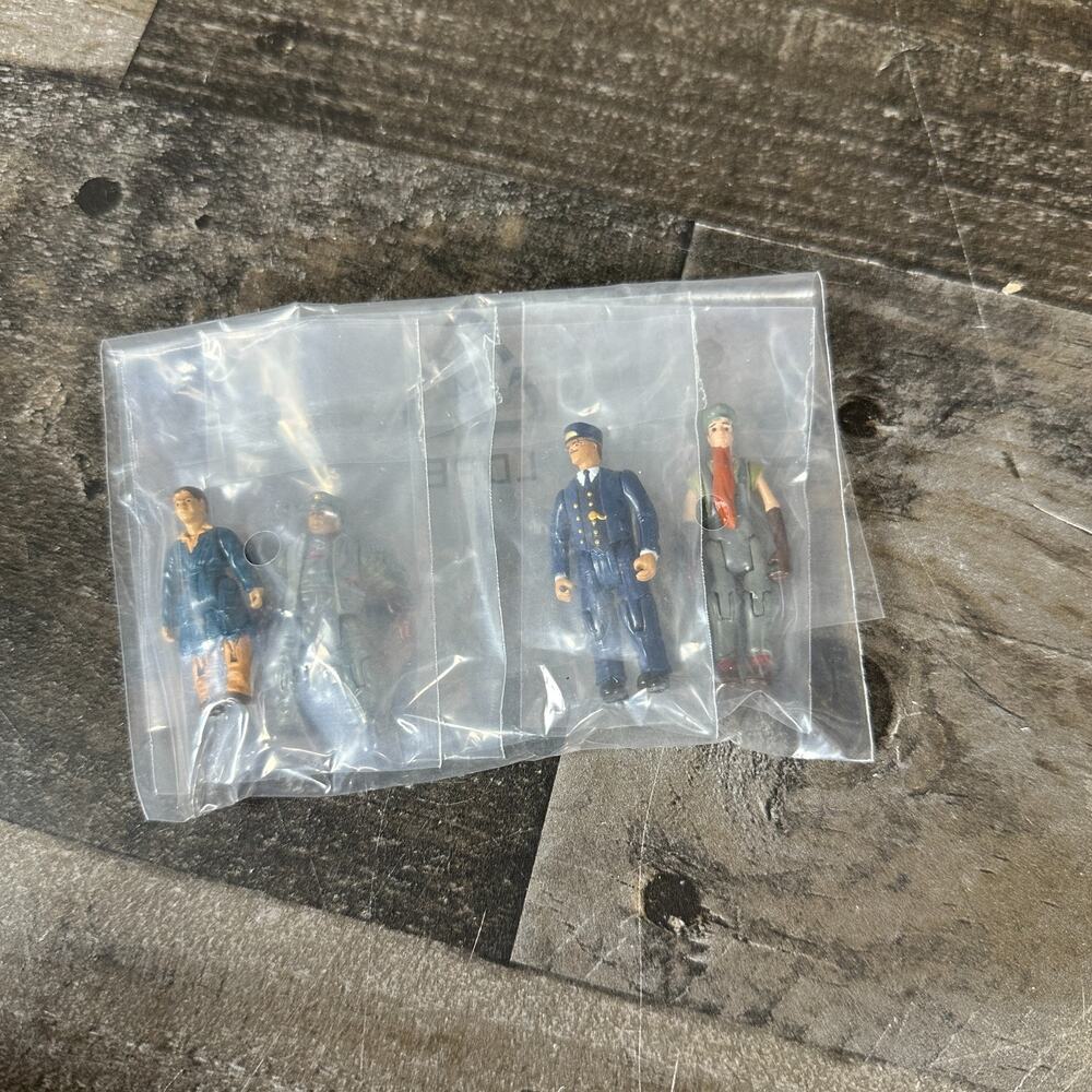 Lionel The Polar Express Electric O Gauge Bluetooth 5.0 Model Train FIgures